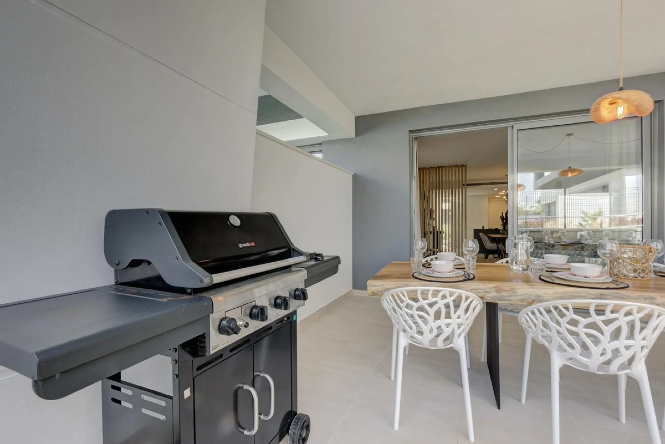 **Stunning Ground Floor Apartment in New Golden Mile Estepona**