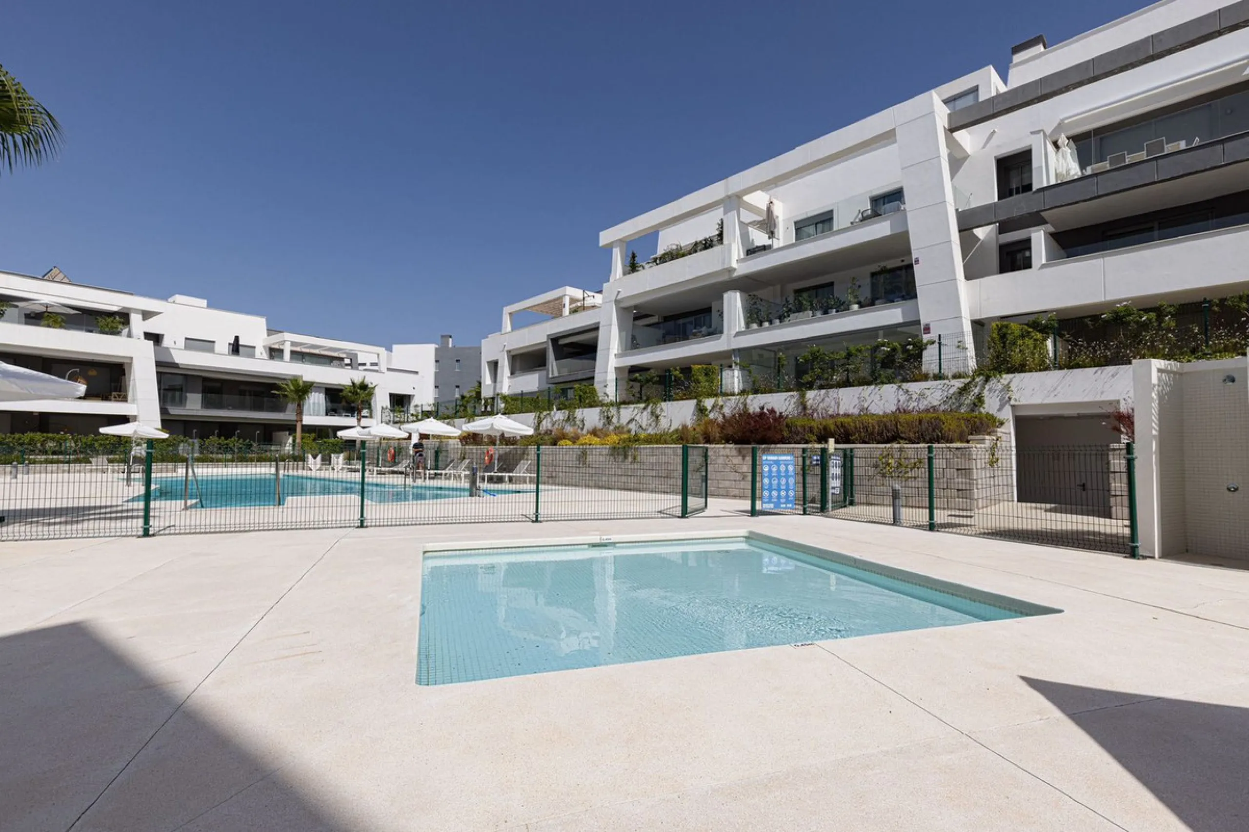 **Stunning Ground Floor Apartment in New Golden Mile Estepona**