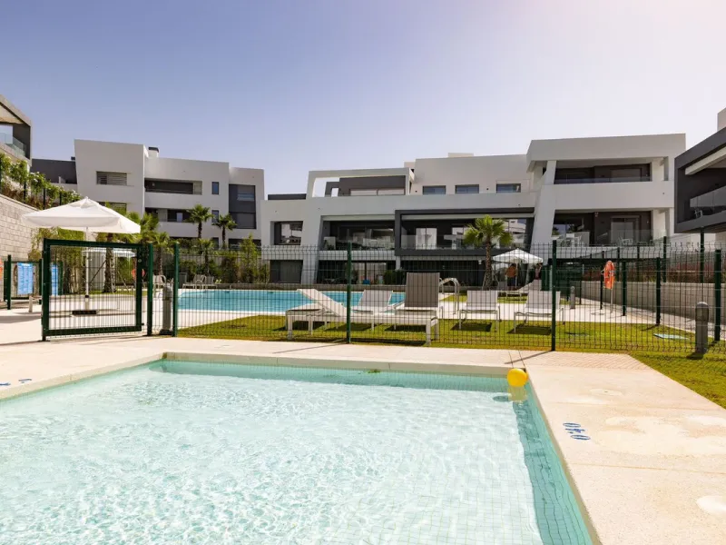 **Stunning Ground Floor Apartment in New Golden Mile Estepona**