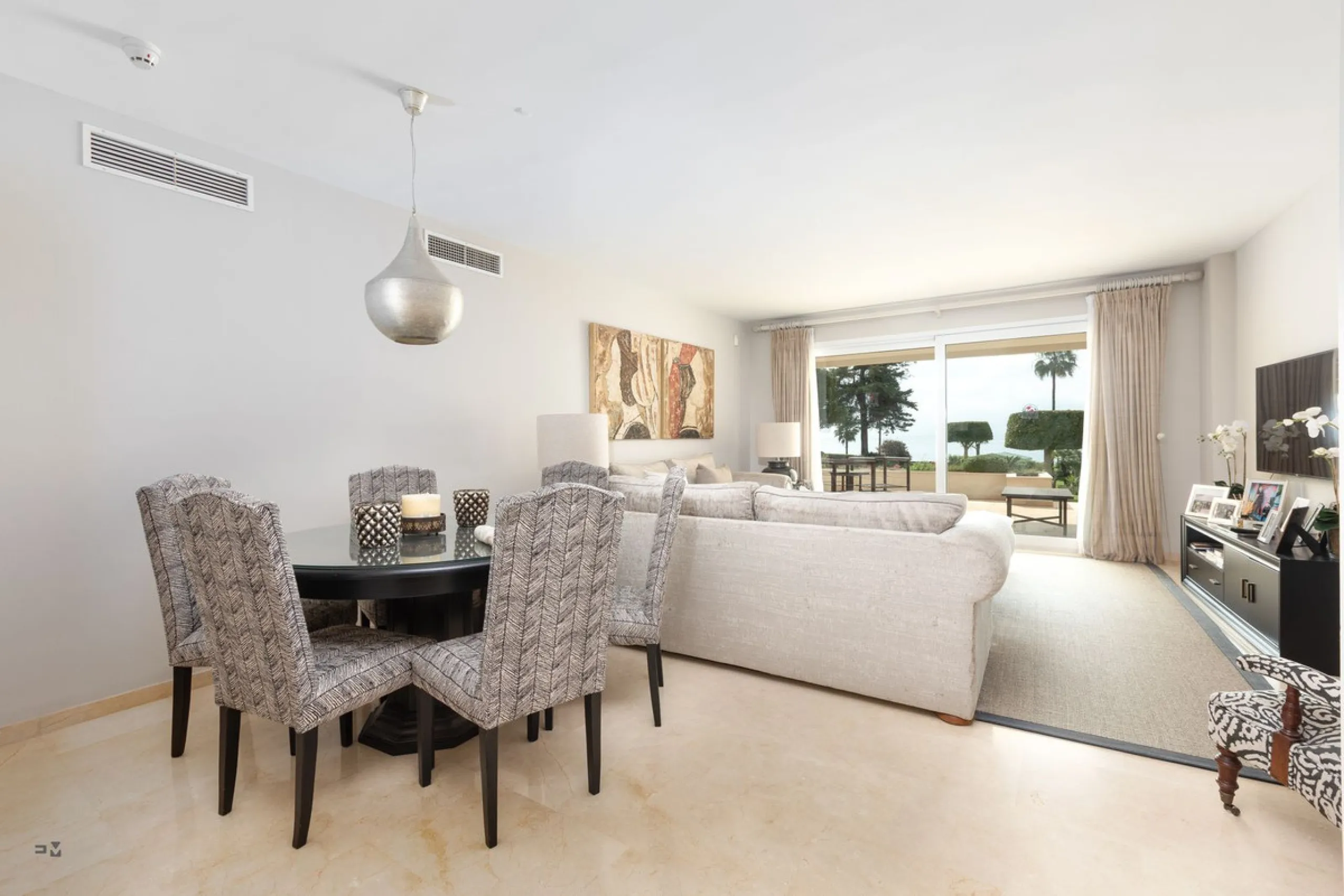 Ground Floor Apartment, Estepona, Costa del Sol.