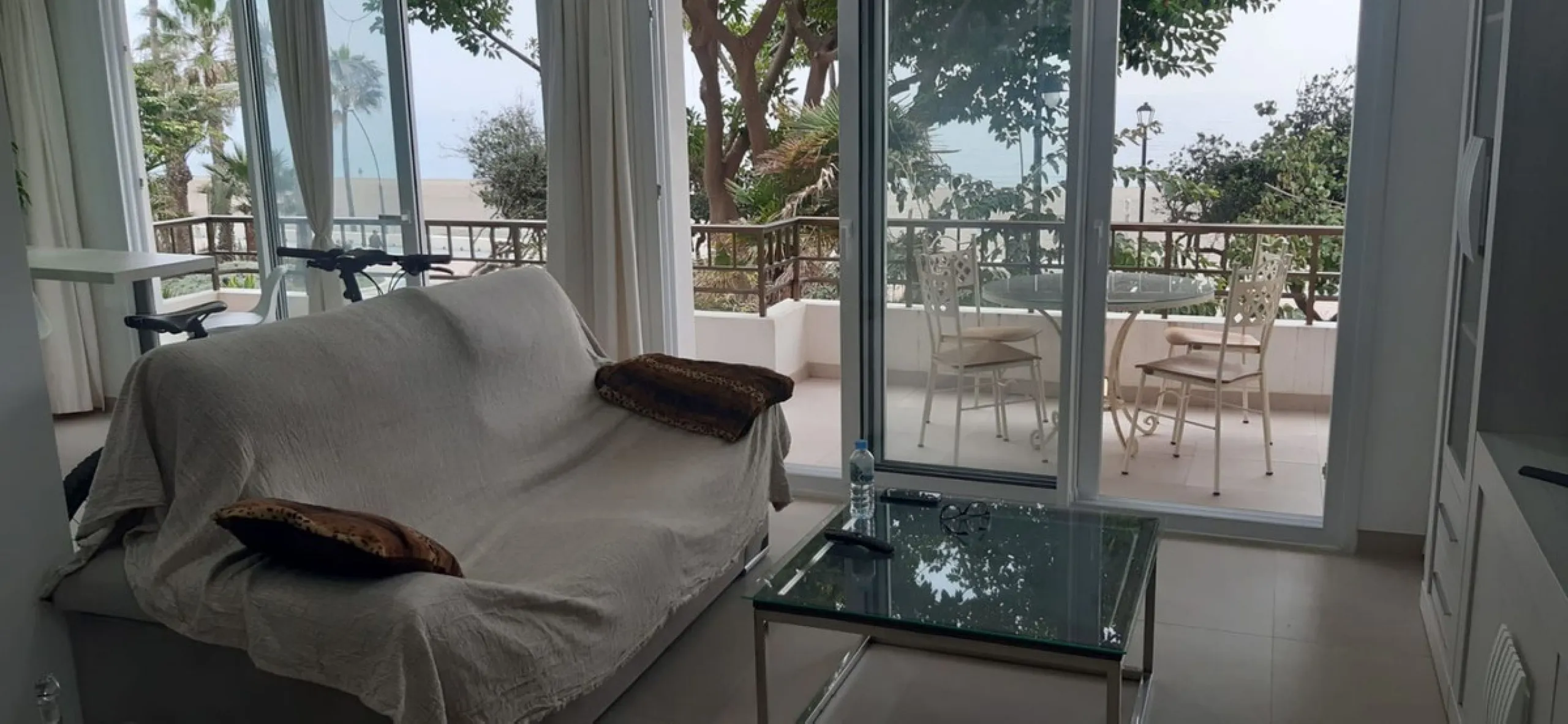 Apartment - Middle Floor Apartment в продаже в Estepona, Málaga. В доме 2 спален и 2 ванных комнат. Площадь дома 110 м²