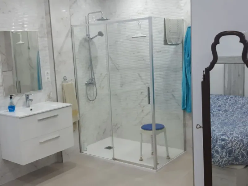 Apartment - Middle Floor Apartment в продаже в Estepona, Málaga. В доме 2 спален и 2 ванных комнат. Площадь дома 110 м²