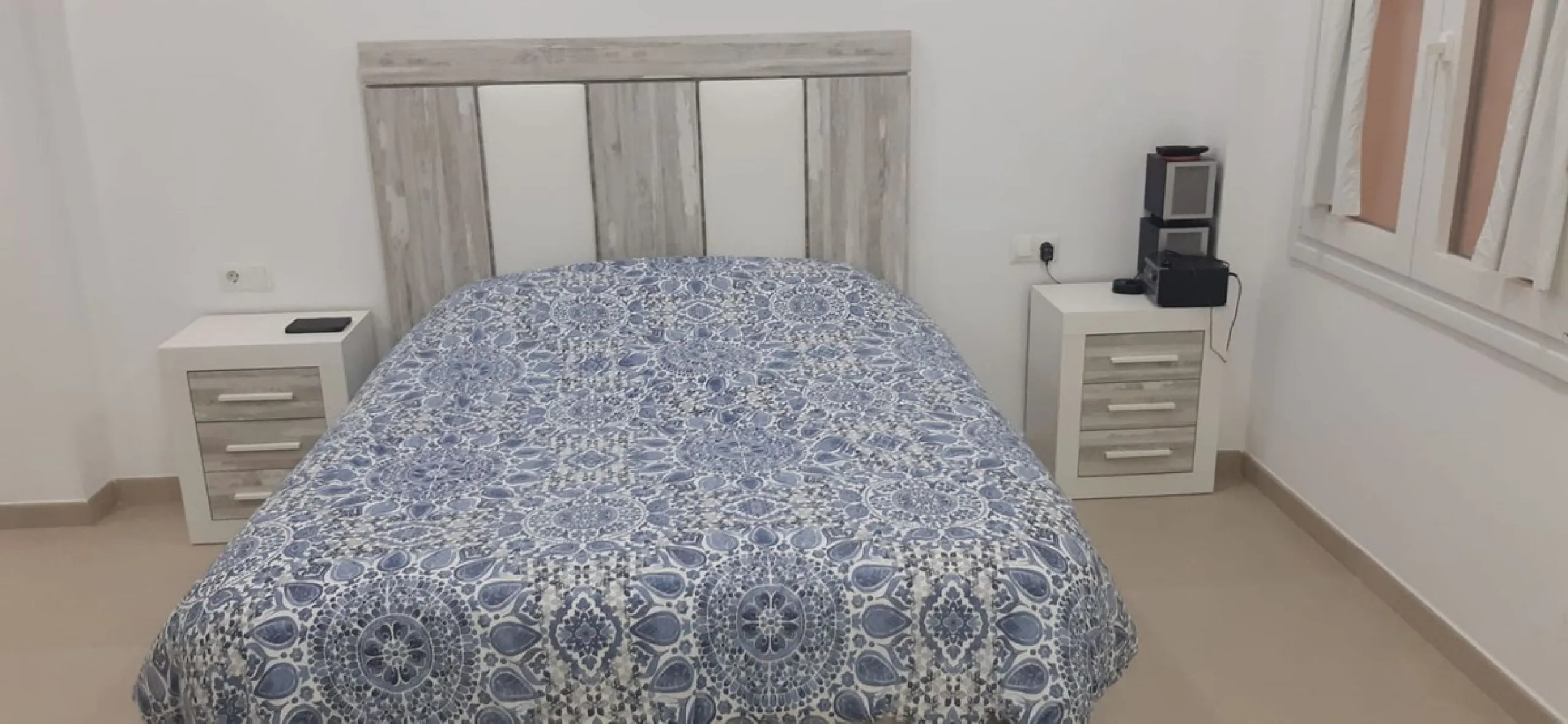 Apartment - Middle Floor Apartment в продаже в Estepona, Málaga. В доме 2 спален и 2 ванных комнат. Площадь дома 110 м²