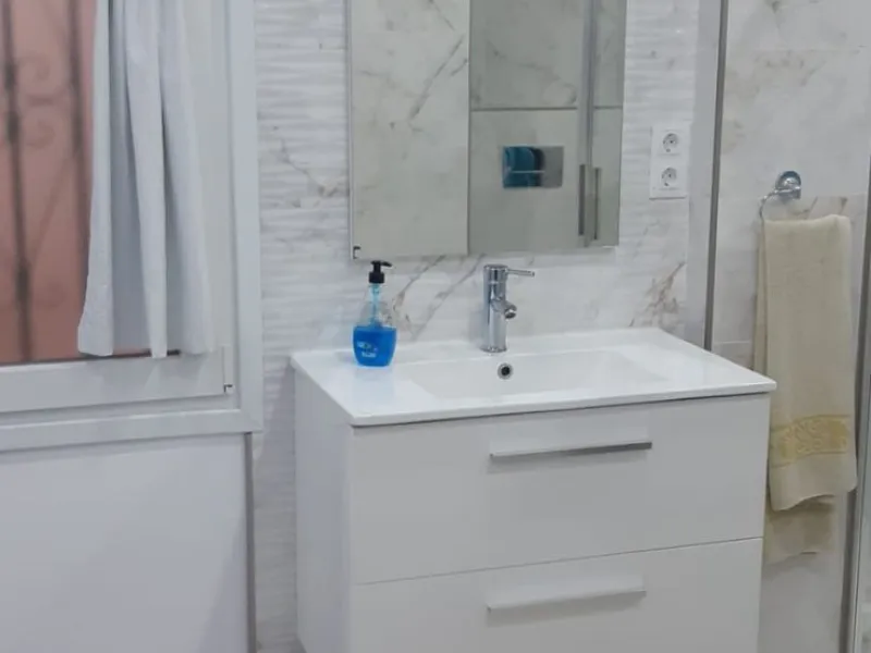 Apartment - Middle Floor Apartment в продаже в Estepona, Málaga. В доме 2 спален и 2 ванных комнат. Площадь дома 110 м²