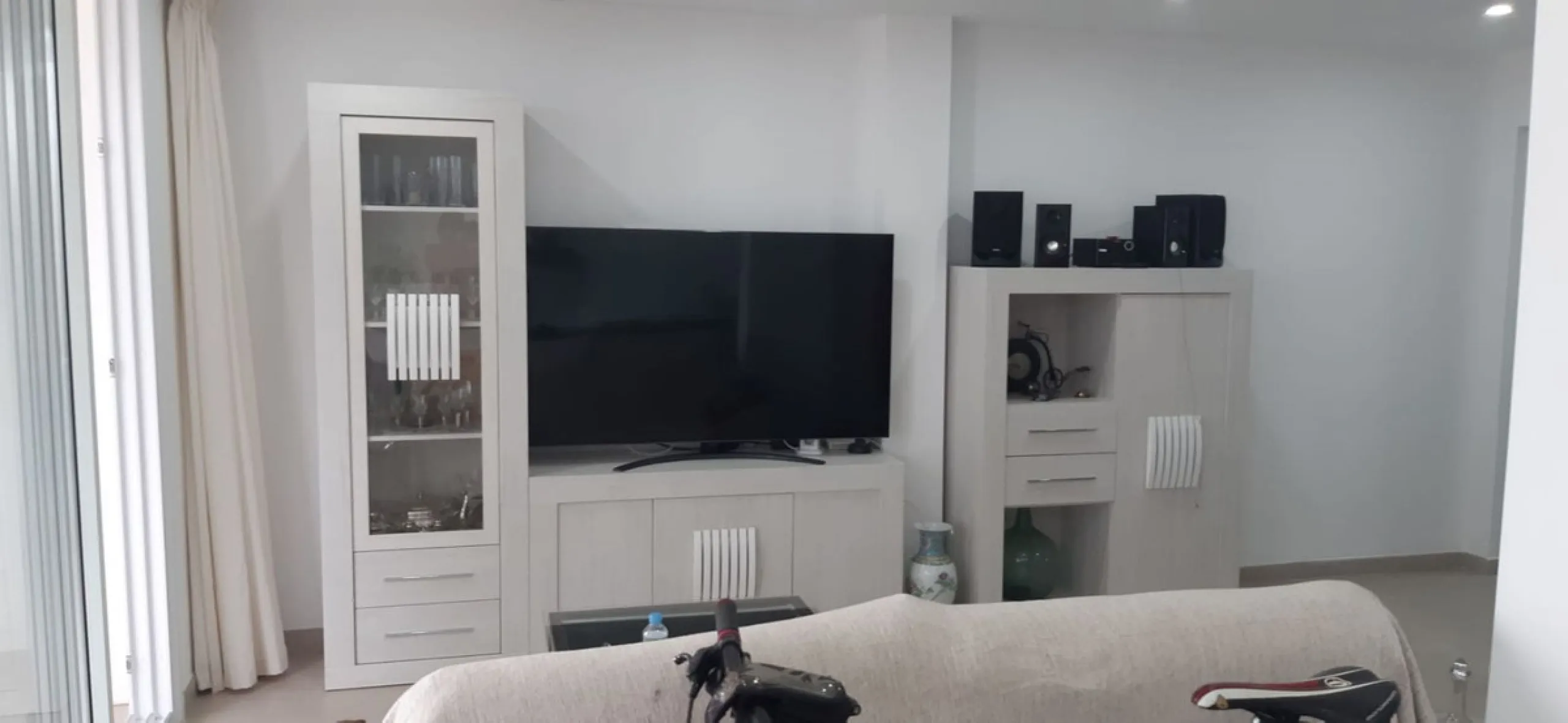 Apartment - Middle Floor Apartment в продаже в Estepona, Málaga. В доме 2 спален и 2 ванных комнат. Площадь дома 110 м²