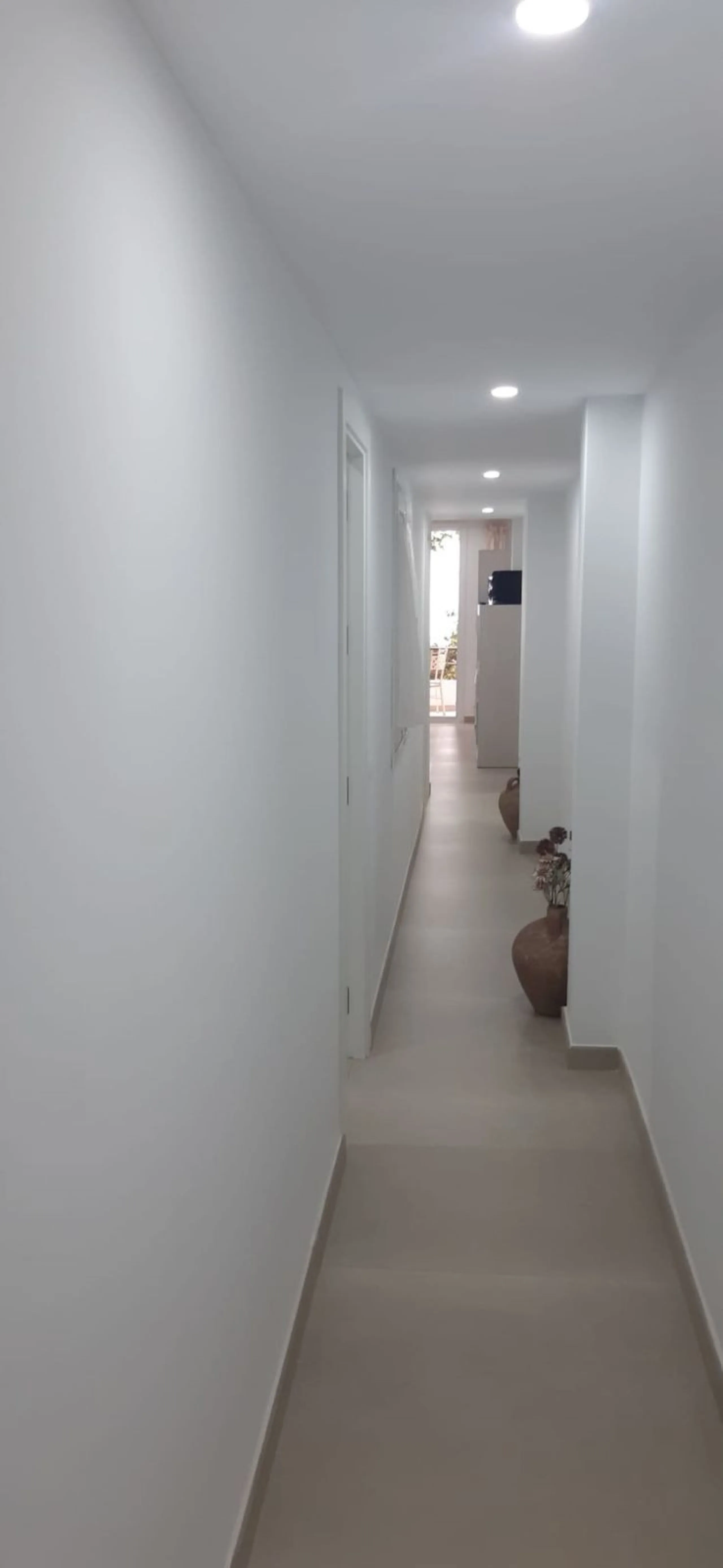Apartment - Middle Floor Apartment в продаже в Estepona, Málaga. В доме 2 спален и 2 ванных комнат. Площадь дома 110 м²