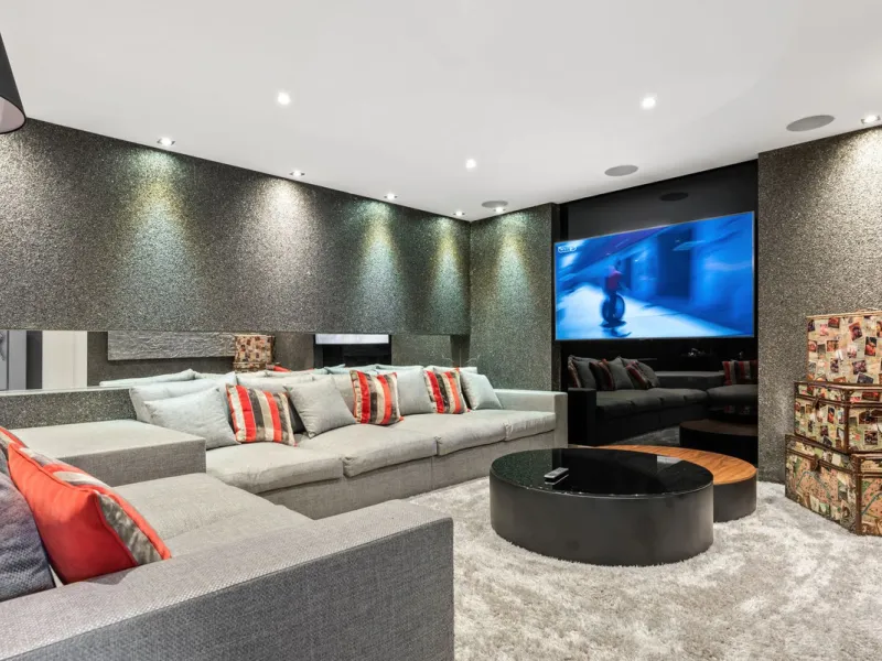 House - Townhouse в продаже в Benahavís, Málaga. В доме 5 спален и 6 ванных комнат. Площадь дома 308 м². Площадь участка 181 м²