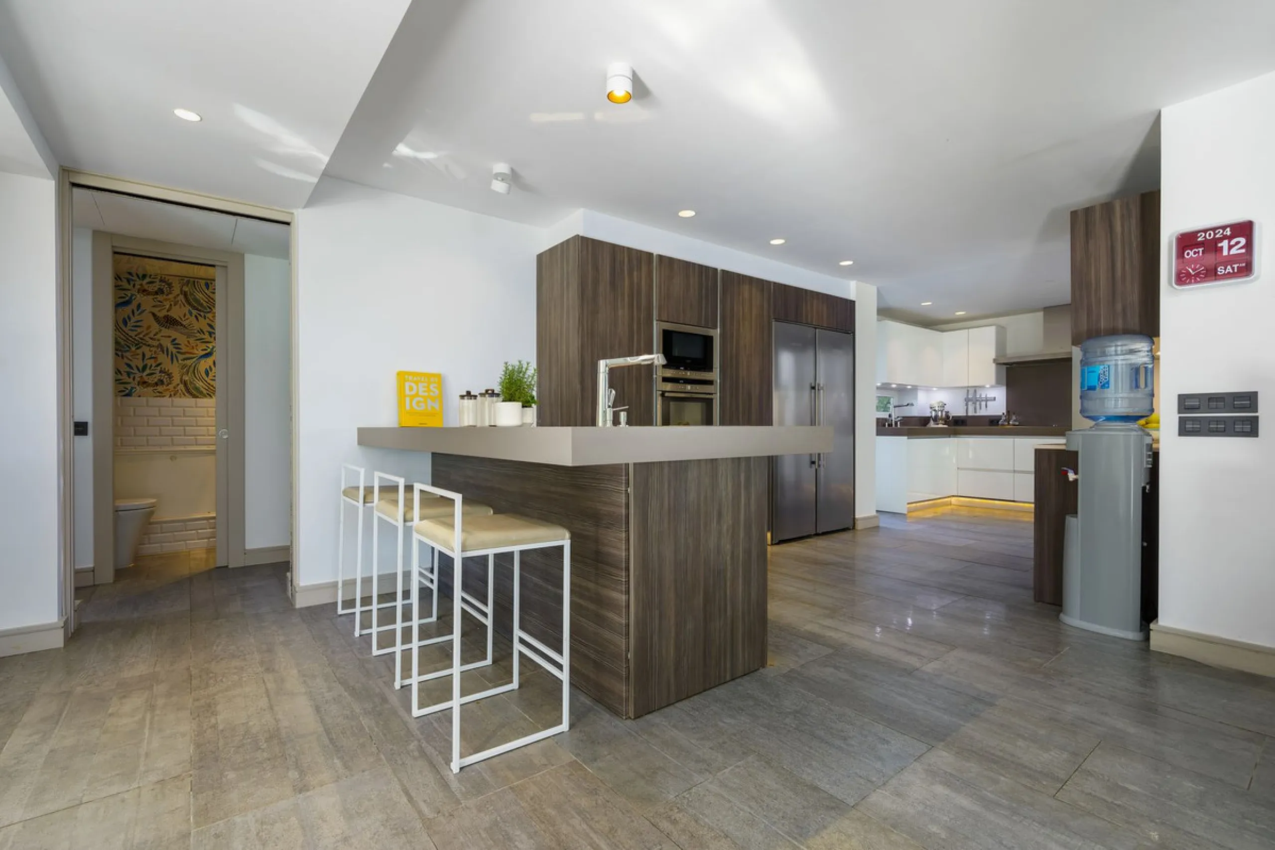 Modern Luxury in Lower Nueva Andalucía – An ideal family home!