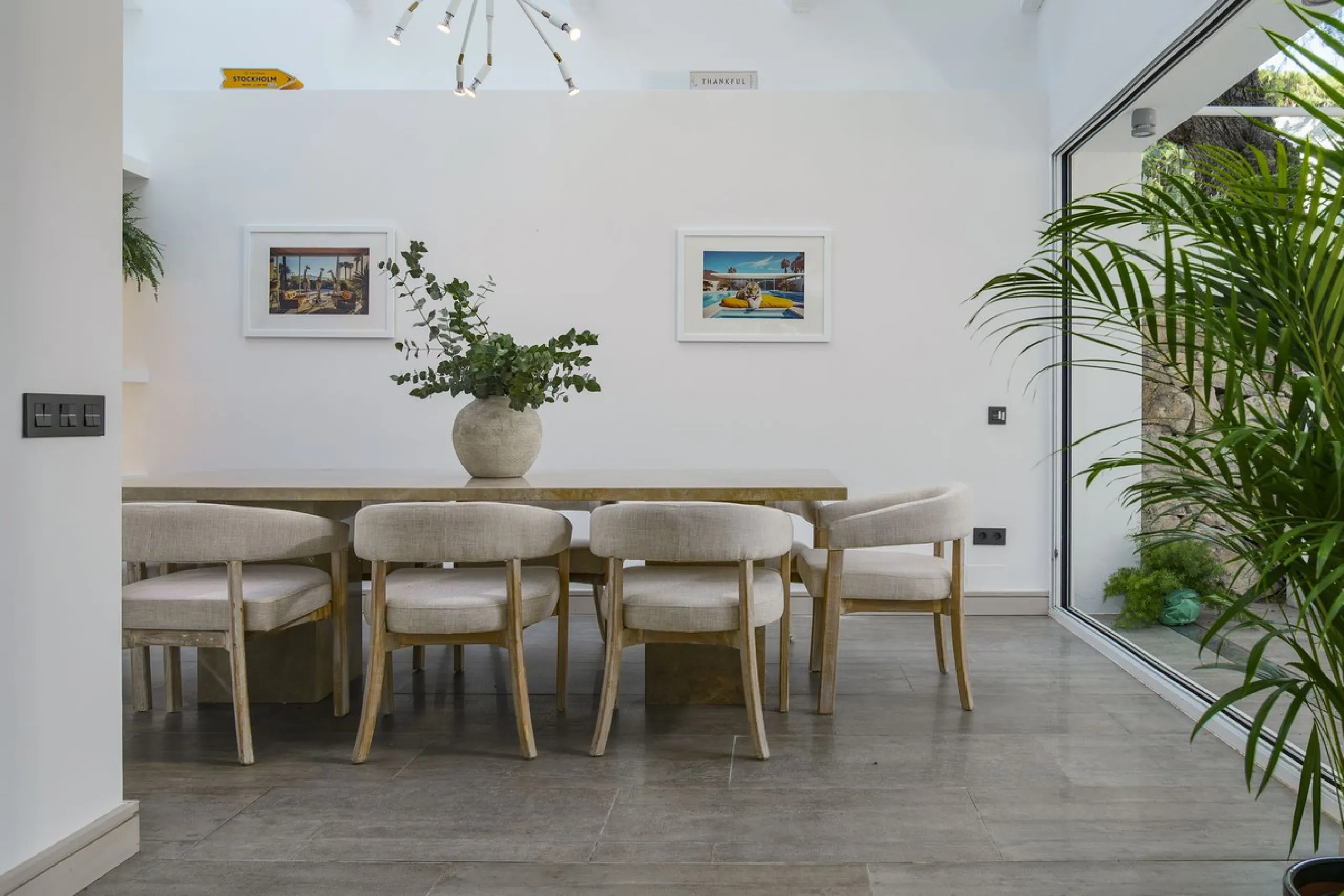 Modern Luxury in Lower Nueva Andalucía – An ideal family home!