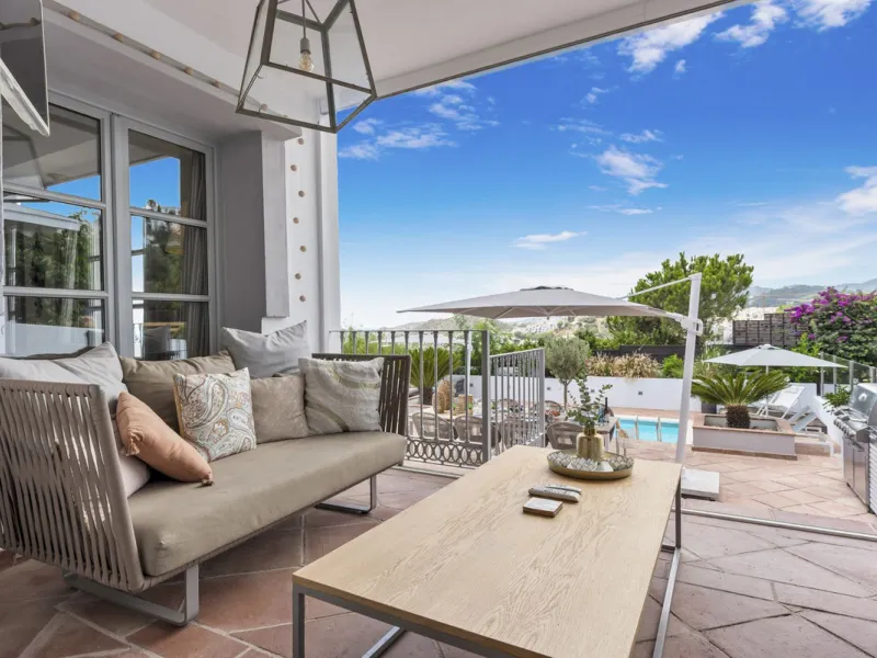 House - Townhouse в продаже в Benahavís, Málaga. В доме 5 спален и 6 ванных комнат. Площадь дома 308 м². Площадь участка 181 м²