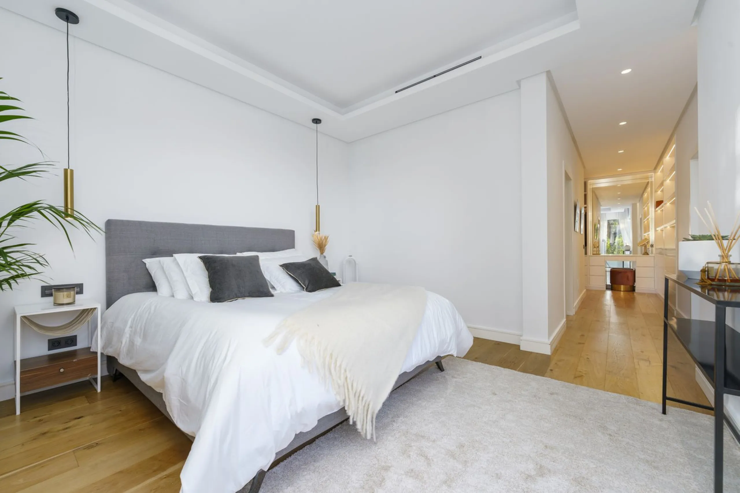 Modern Luxury in Lower Nueva Andalucía – An ideal family home!