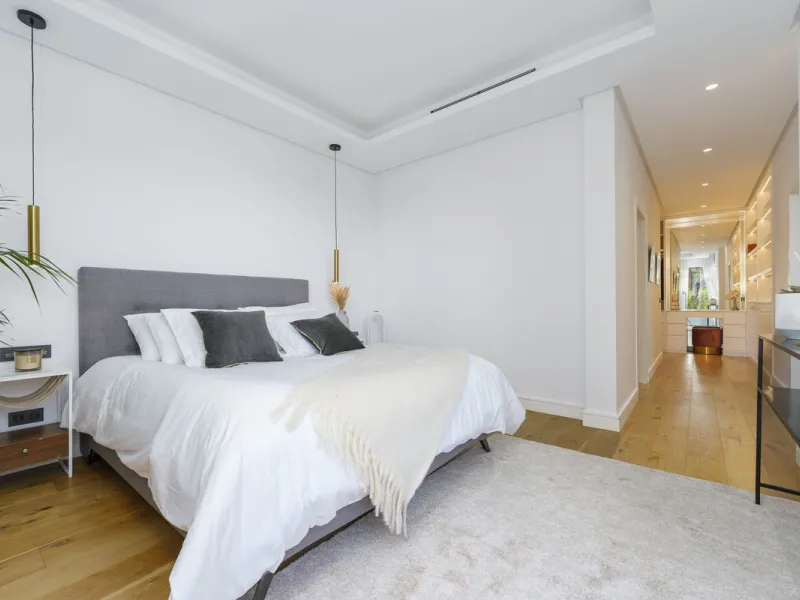 Modern Luxury in Lower Nueva Andalucía – An ideal family home!