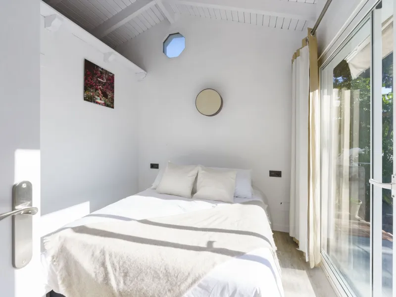 Modern Luxury in Lower Nueva Andalucía – An ideal family home!