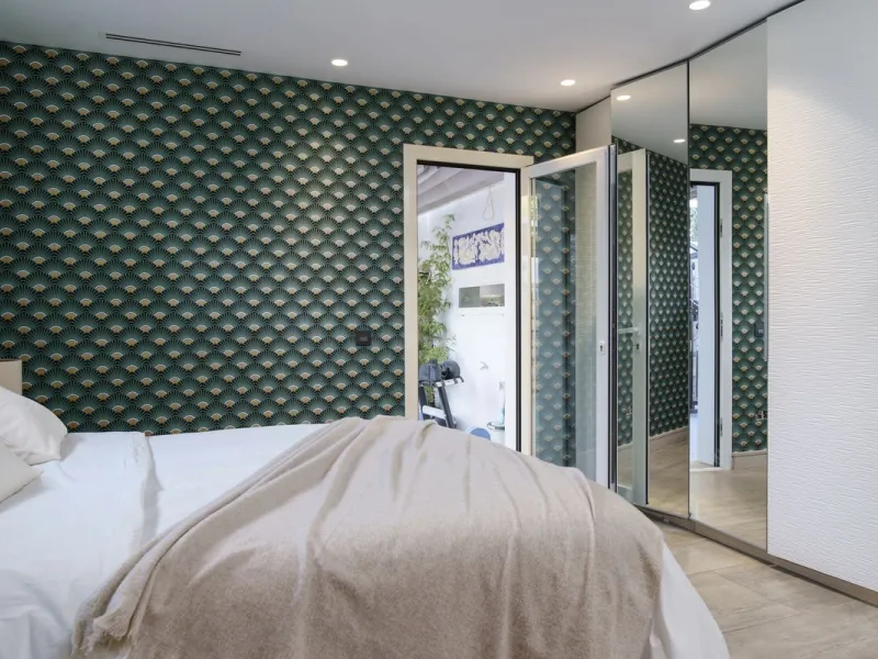 Modern Luxury in Lower Nueva Andalucía – An ideal family home!
