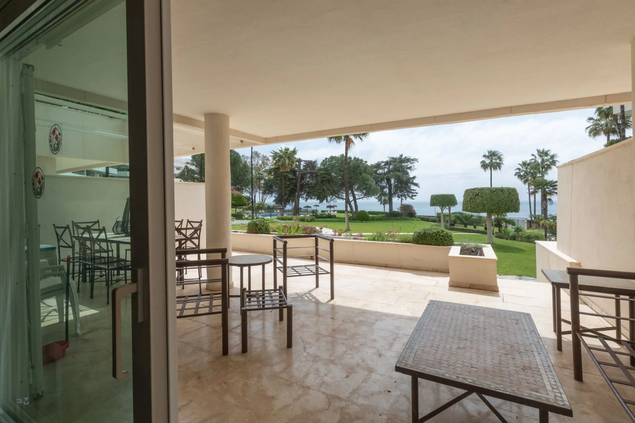 Ground Floor Apartment, Estepona, Costa del Sol.