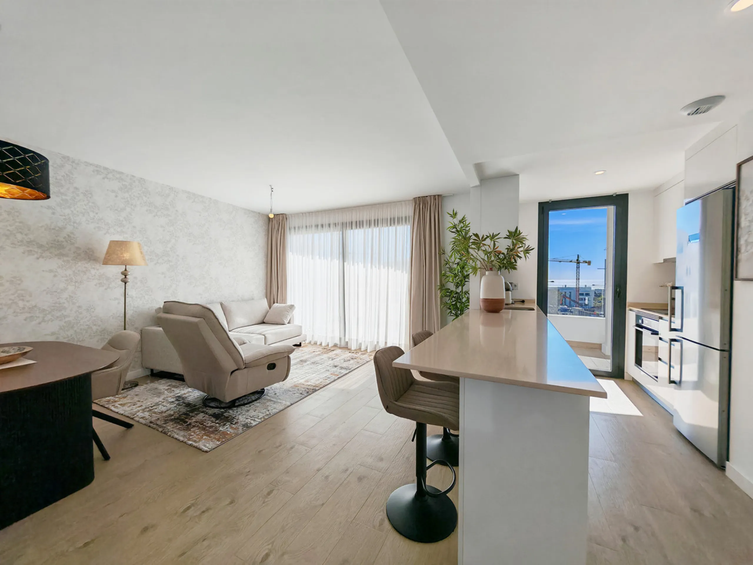 Apartment - Middle Floor Apartment в продаже в Estepona, Málaga. В доме 2 спален и 2 ванных комнат. Площадь дома 107 м²