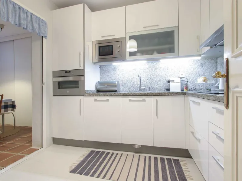 LUXURIOUS 2-BEDROOM APARTMENT FOR SALE ON MARBELLA'S GOLDEN MILE