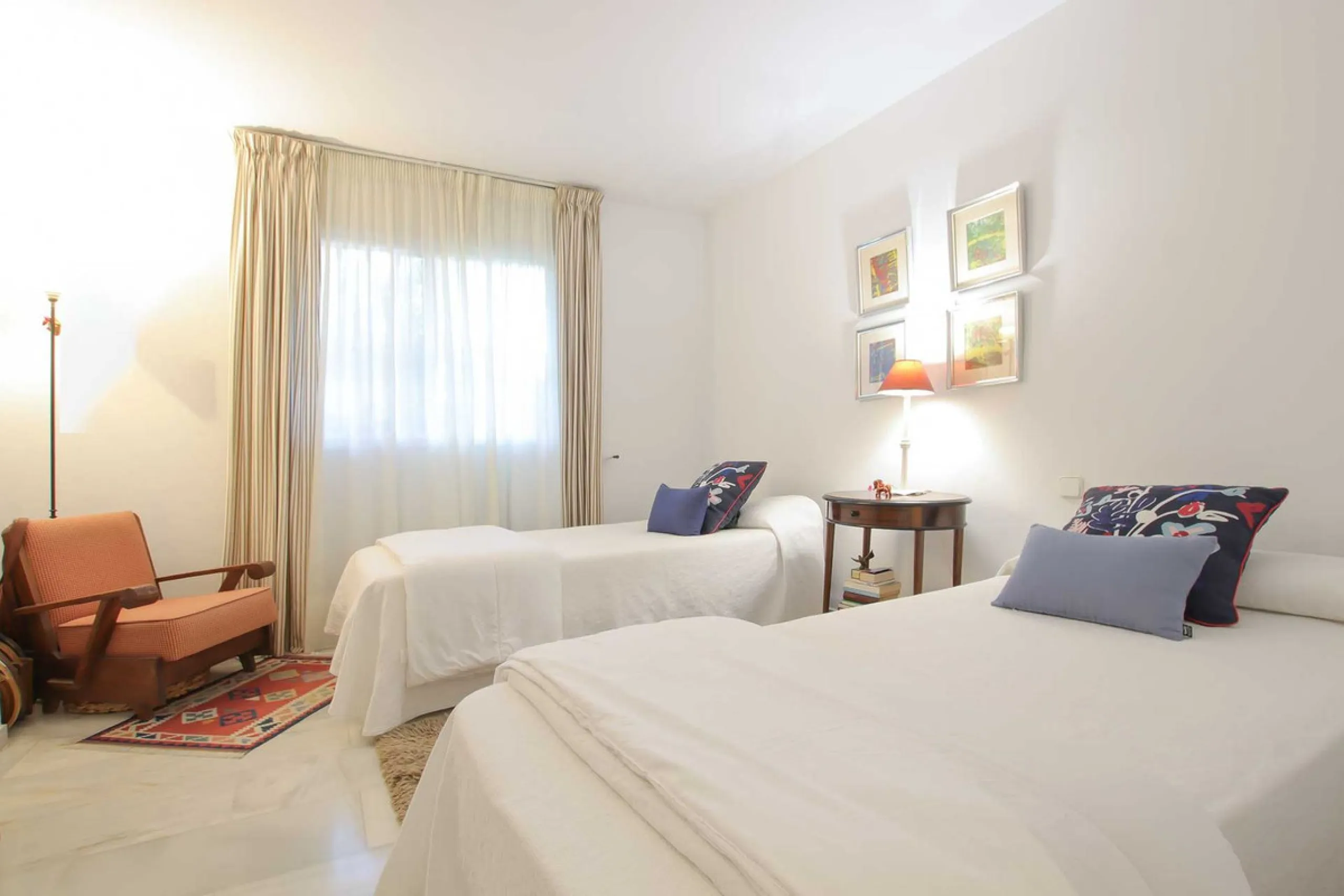 LUXURIOUS 2-BEDROOM APARTMENT FOR SALE ON MARBELLA'S GOLDEN MILE