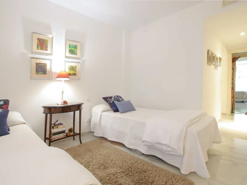 LUXURIOUS 2-BEDROOM APARTMENT FOR SALE ON MARBELLA'S GOLDEN MILE
