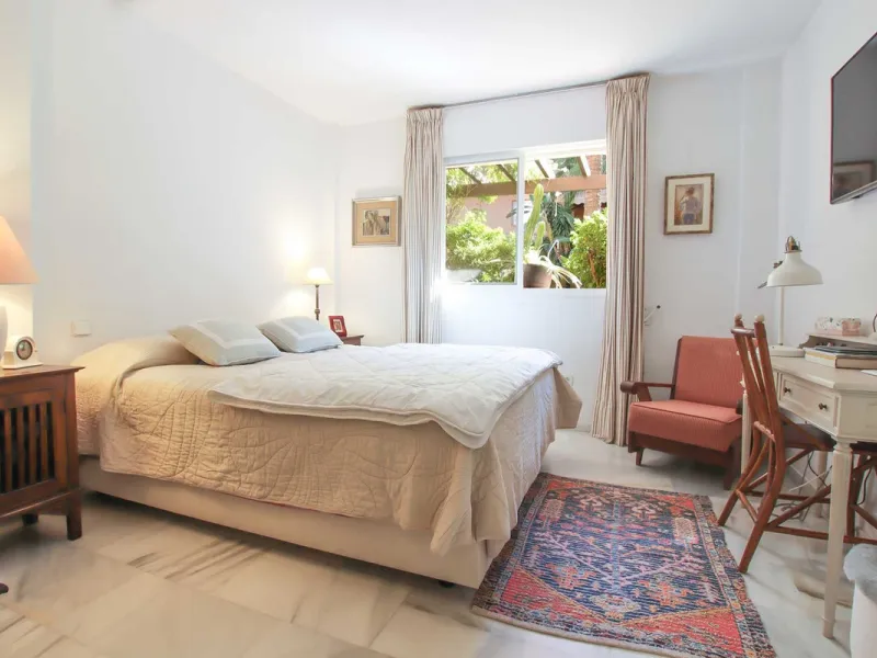 LUXURIOUS 2-BEDROOM APARTMENT FOR SALE ON MARBELLA'S GOLDEN MILE