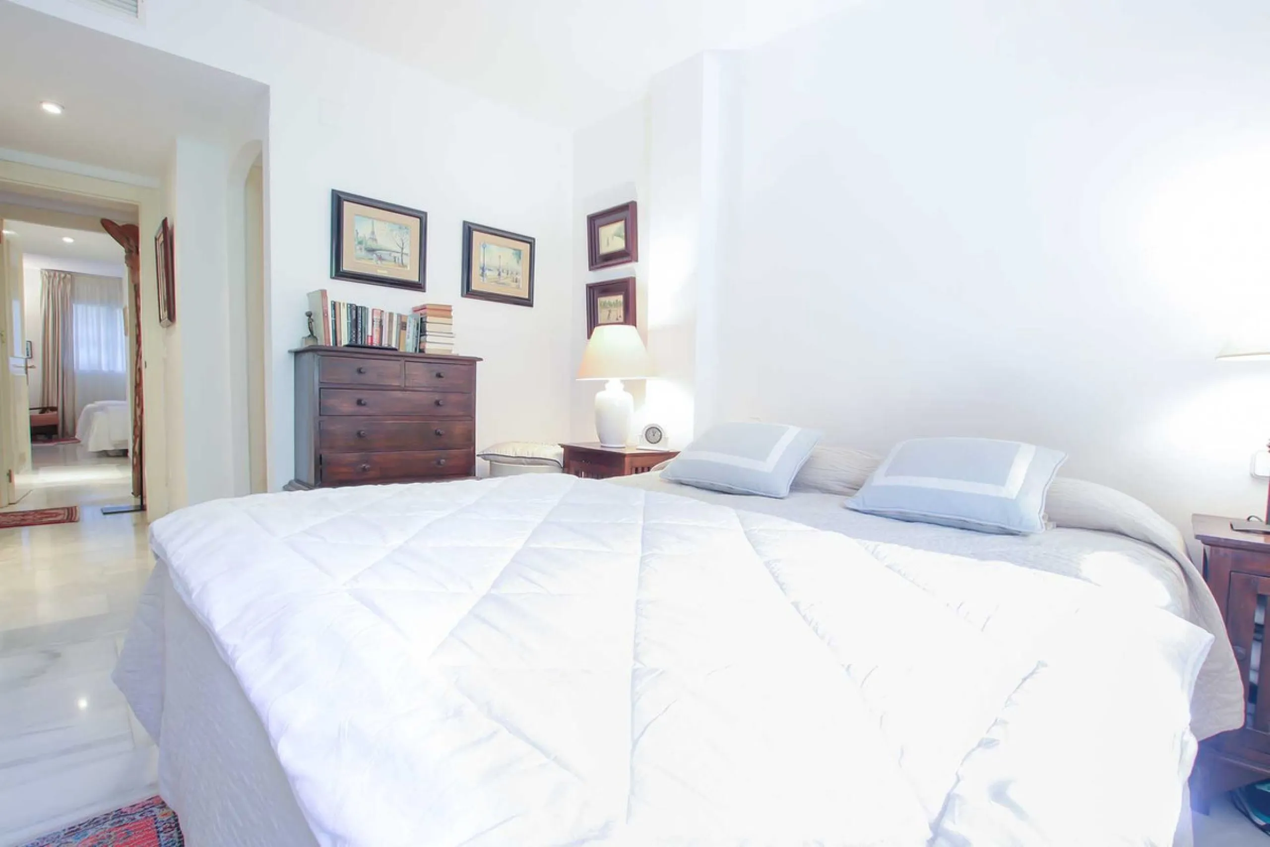 LUXURIOUS 2-BEDROOM APARTMENT FOR SALE ON MARBELLA'S GOLDEN MILE