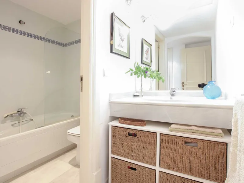 LUXURIOUS 2-BEDROOM APARTMENT FOR SALE ON MARBELLA'S GOLDEN MILE
