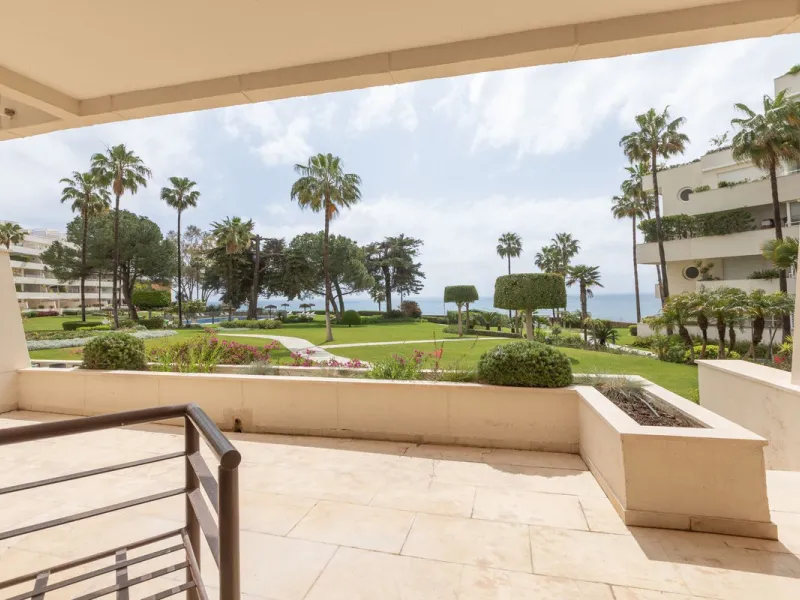 Ground Floor Apartment, Estepona, Costa del Sol.