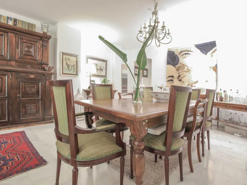 LUXURIOUS 2-BEDROOM APARTMENT FOR SALE ON MARBELLA'S GOLDEN MILE