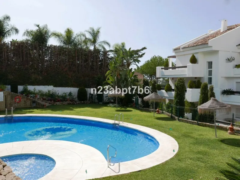 Great opportunity for INVESTMENT seekers to purchase an apartment with three bedrooms and two bathrooms, en-suite in the Master bedroom, in the central area of the Marbella's Golf Valley, Nueva Andalucia.