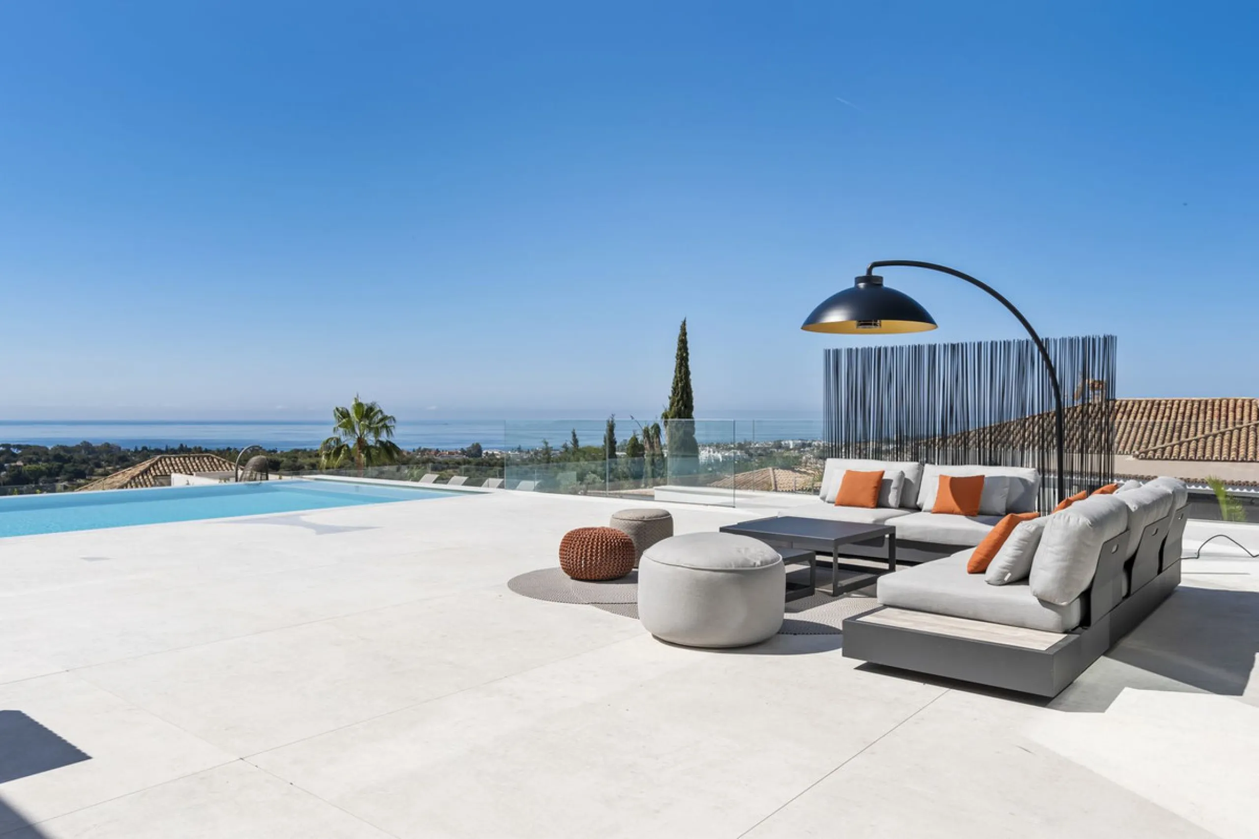 Discover an Astonishing and Unique Villa in El Paraíso Alto! Experience Luxury Like Never Before