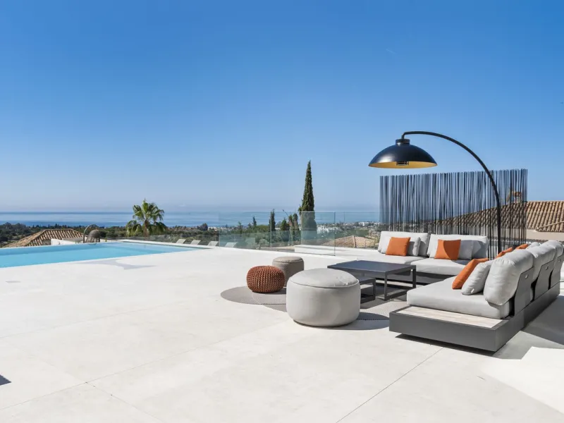 Discover an Astonishing and Unique Villa in El Paraíso Alto! Experience Luxury Like Never Before