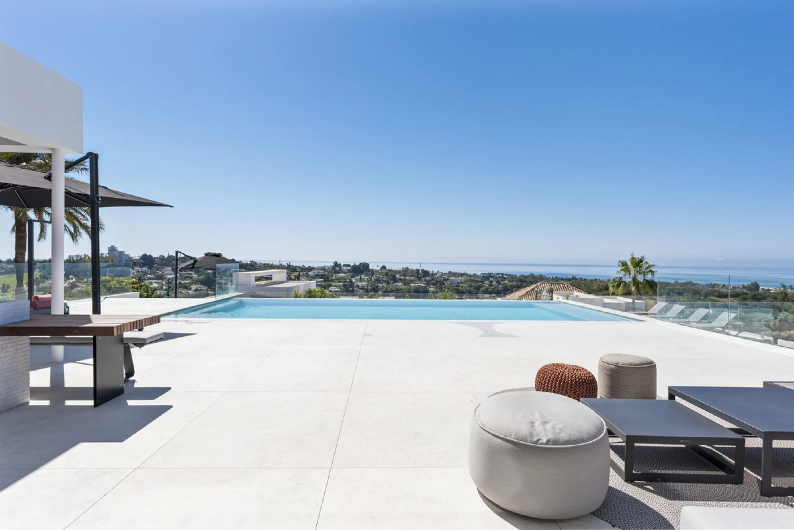 Discover an Astonishing and Unique Villa in El Paraíso Alto! Experience Luxury Like Never Before