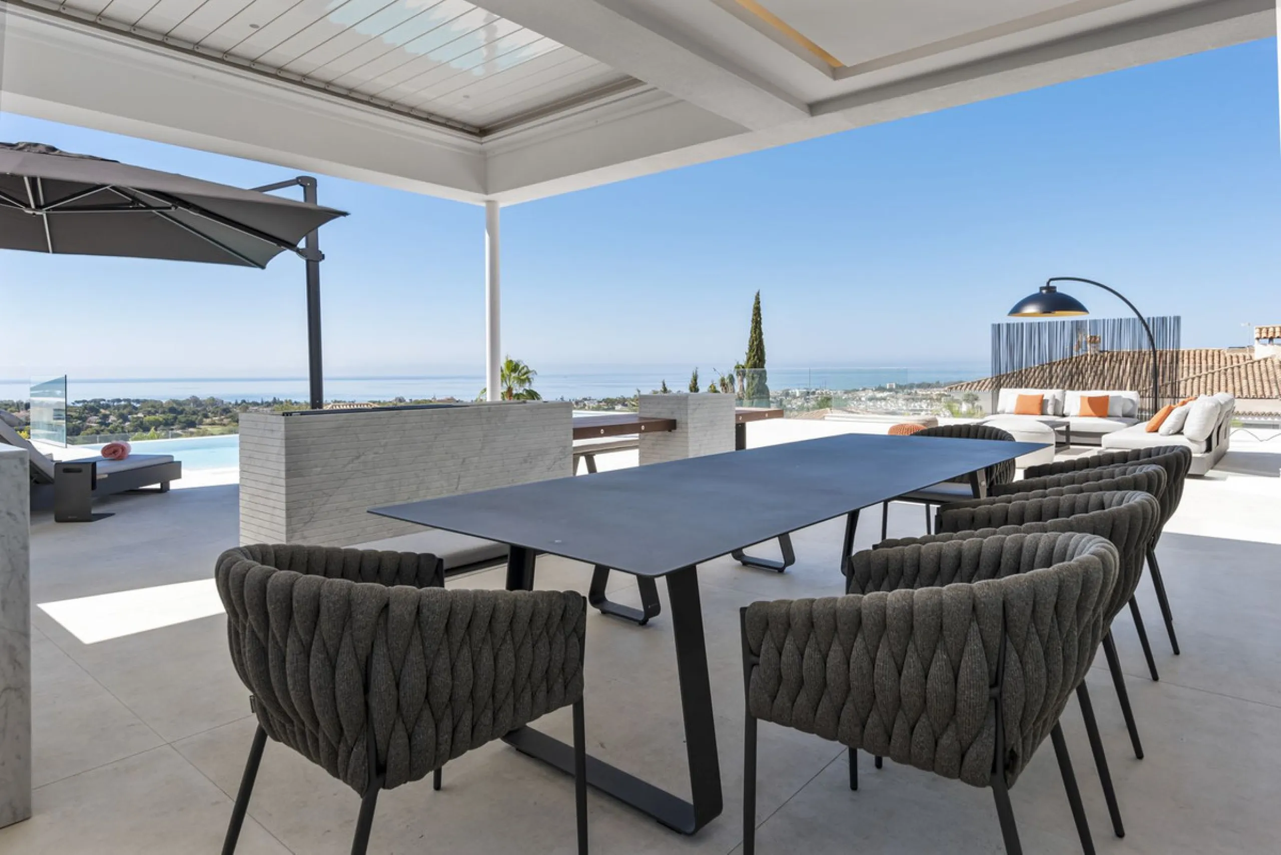 Discover an Astonishing and Unique Villa in El Paraíso Alto! Experience Luxury Like Never Before