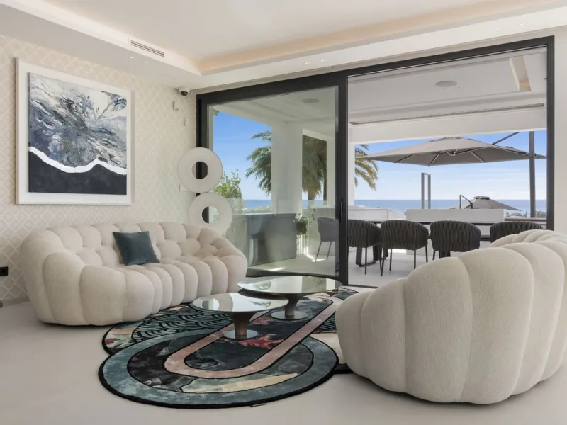 Discover an Astonishing and Unique Villa in El Paraíso Alto! Experience Luxury Like Never Before