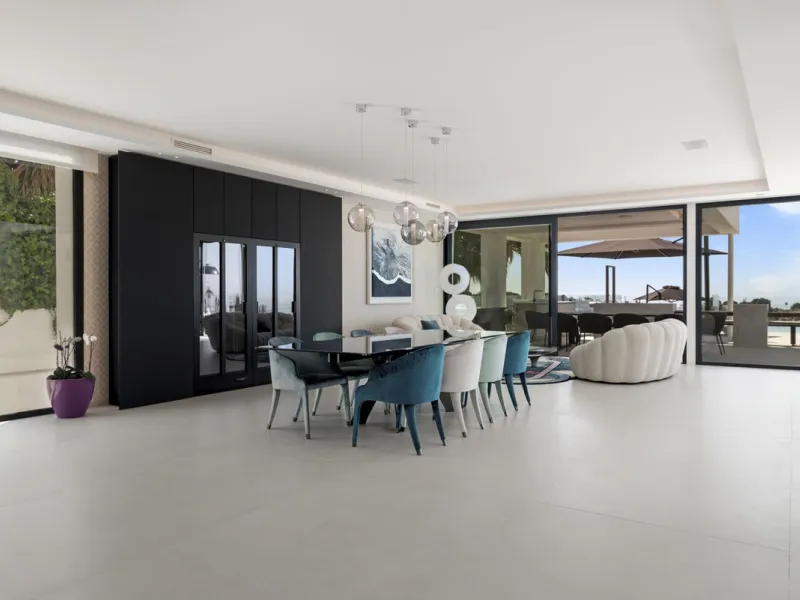 Discover an Astonishing and Unique Villa in El Paraíso Alto! Experience Luxury Like Never Before