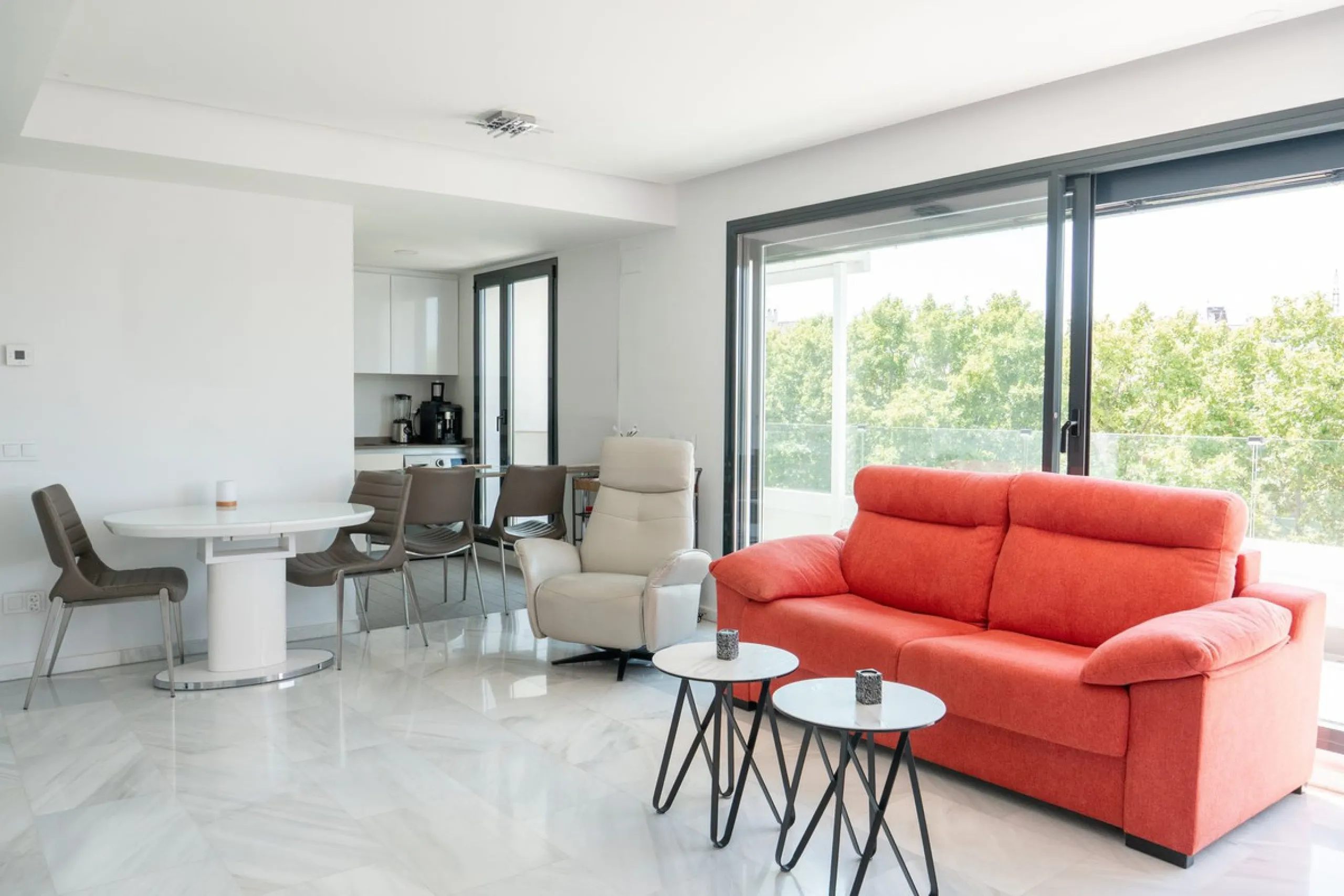 Apartment - Penthouse Duplex в продаже в Marbella, Málaga. В доме 4 спален и 3 ванных комнат. Площадь дома 139 м²