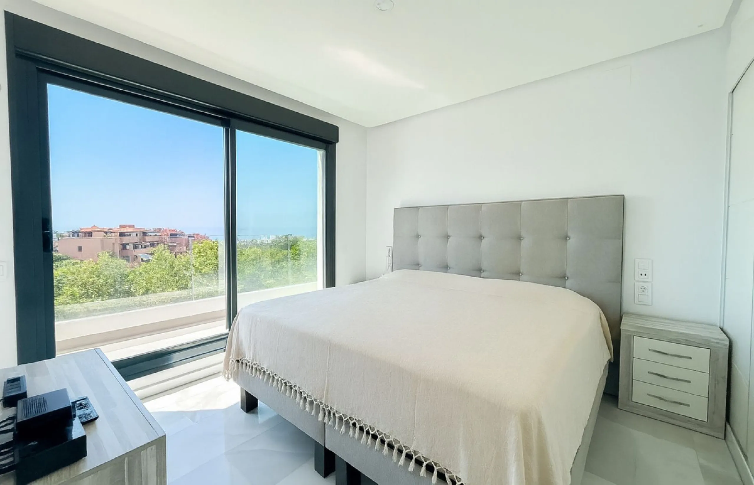 Apartment - Penthouse Duplex в продаже в Marbella, Málaga. В доме 4 спален и 3 ванных комнат. Площадь дома 139 м²