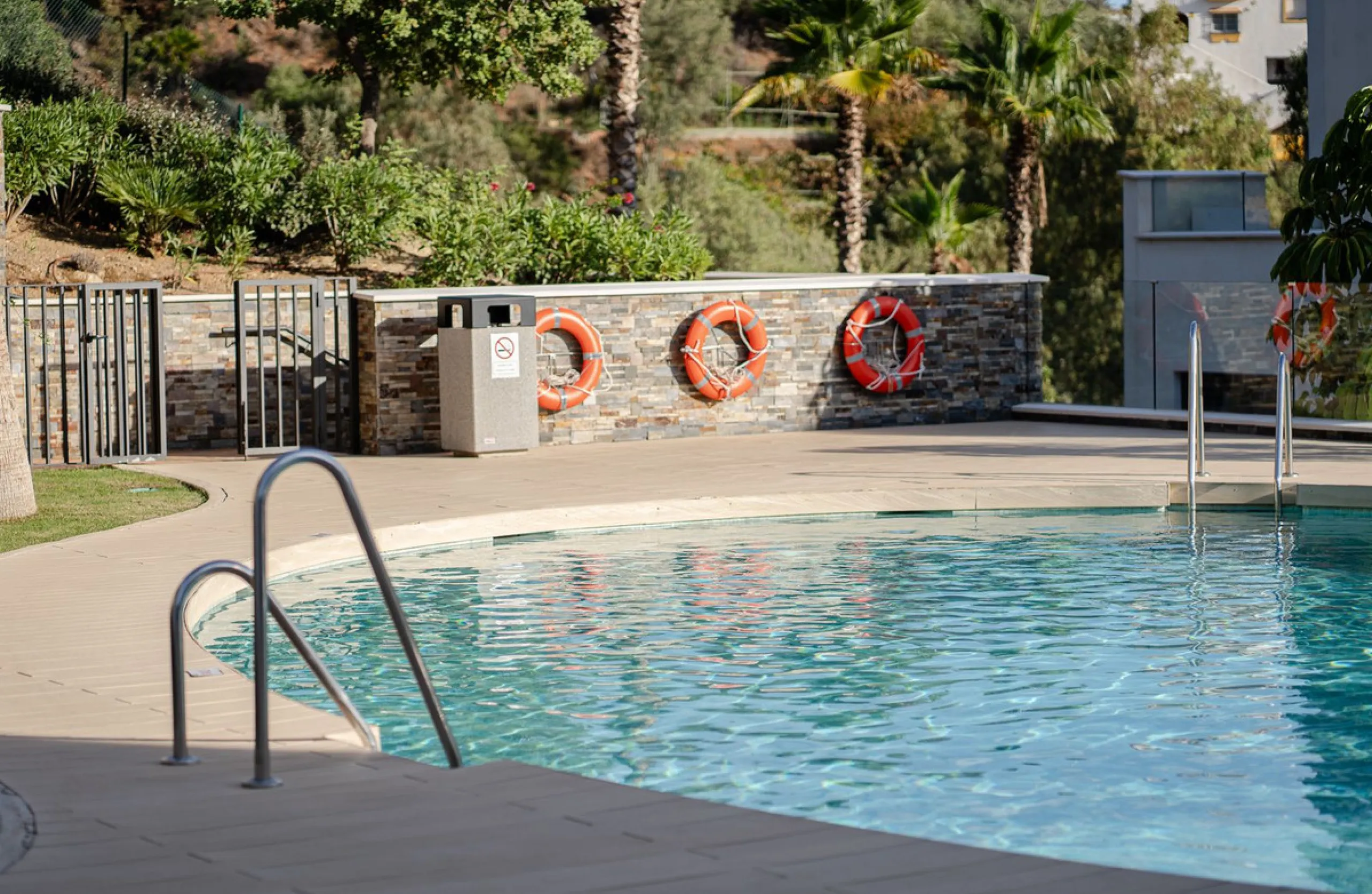 Apartment - Penthouse Duplex в продаже в Marbella, Málaga. В доме 4 спален и 3 ванных комнат. Площадь дома 139 м²