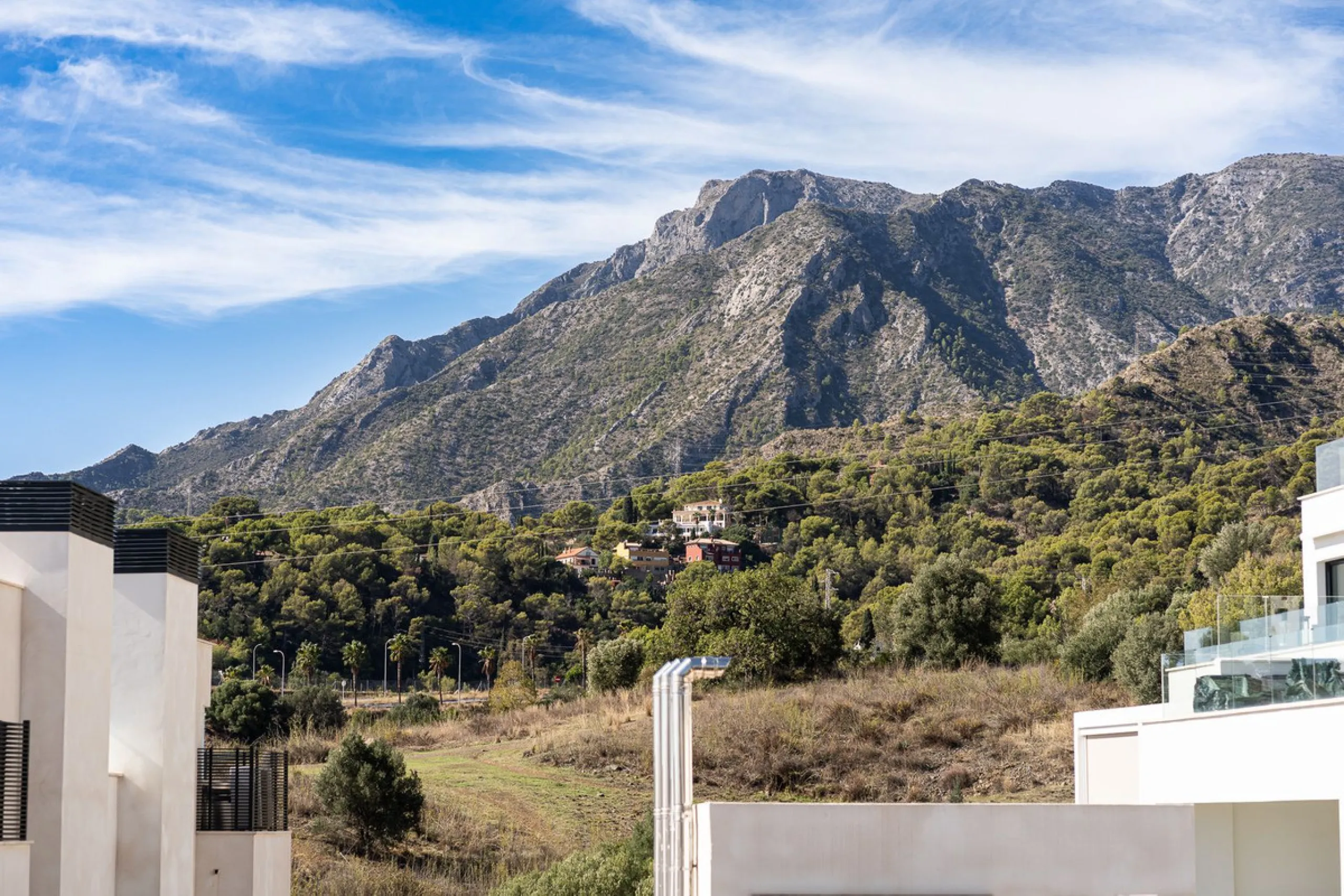 Apartment - Penthouse Duplex в продаже в Marbella, Málaga. В доме 4 спален и 3 ванных комнат. Площадь дома 139 м²