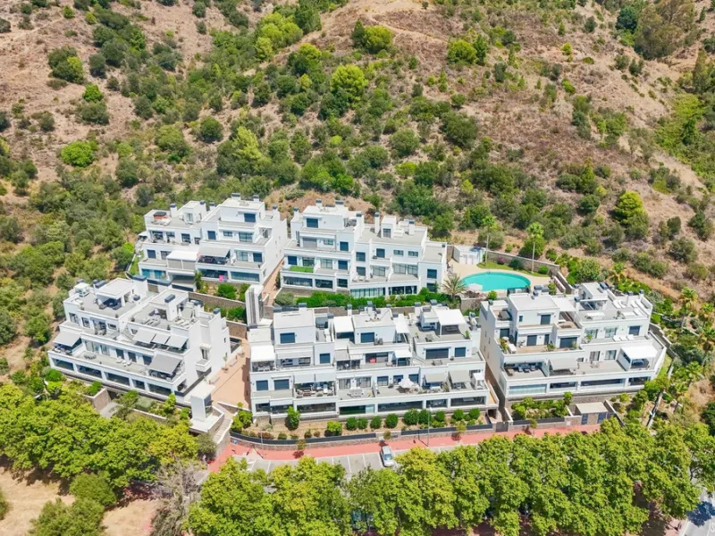 Apartment - Penthouse Duplex в продаже в Marbella, Málaga. В доме 4 спален и 3 ванных комнат. Площадь дома 139 м²