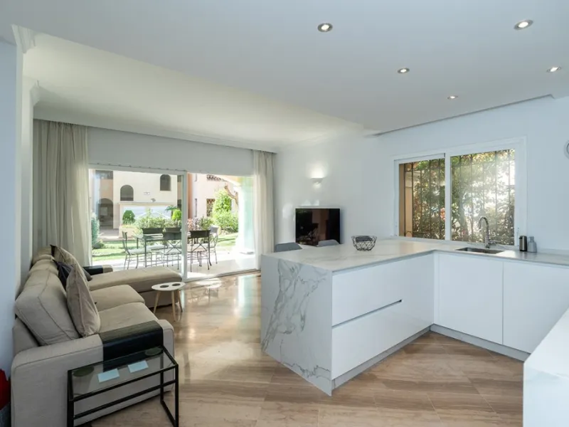 Apartment - Ground Floor Apartment в продаже в Marbella, Málaga. В доме 3 спален и 2 ванных комнат. Площадь дома 155 м²