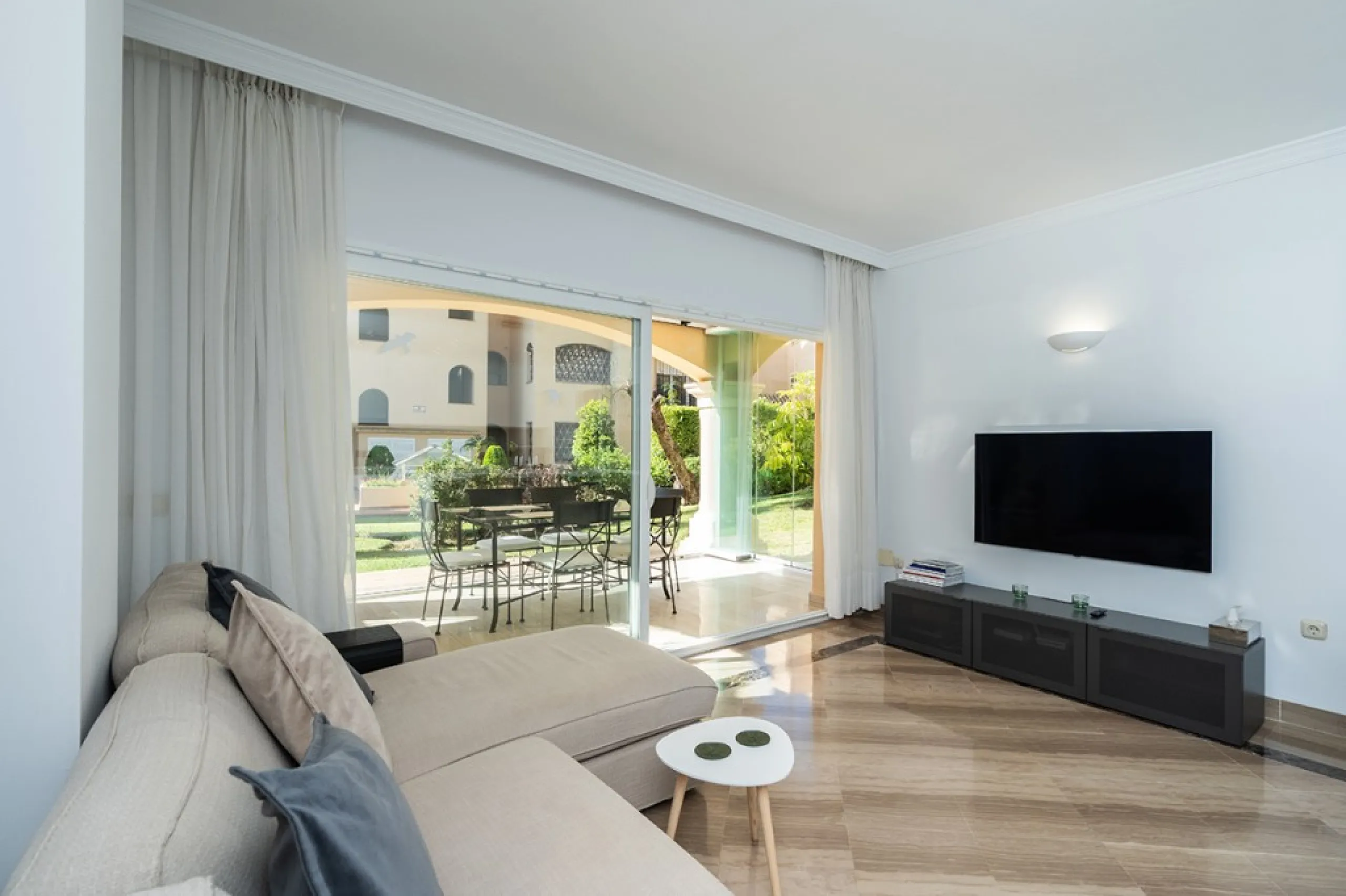 Apartment - Ground Floor Apartment в продаже в Marbella, Málaga. В доме 3 спален и 2 ванных комнат. Площадь дома 155 м²