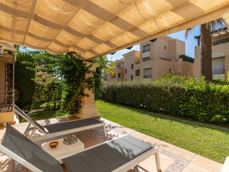 Apartment - Ground Floor Apartment в продаже в Marbella, Málaga. В доме 3 спален и 2 ванных комнат. Площадь дома 155 м²