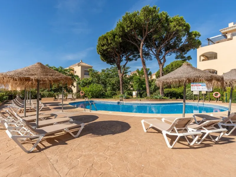 Apartment - Ground Floor Apartment в продаже в Marbella, Málaga. В доме 3 спален и 2 ванных комнат. Площадь дома 155 м²