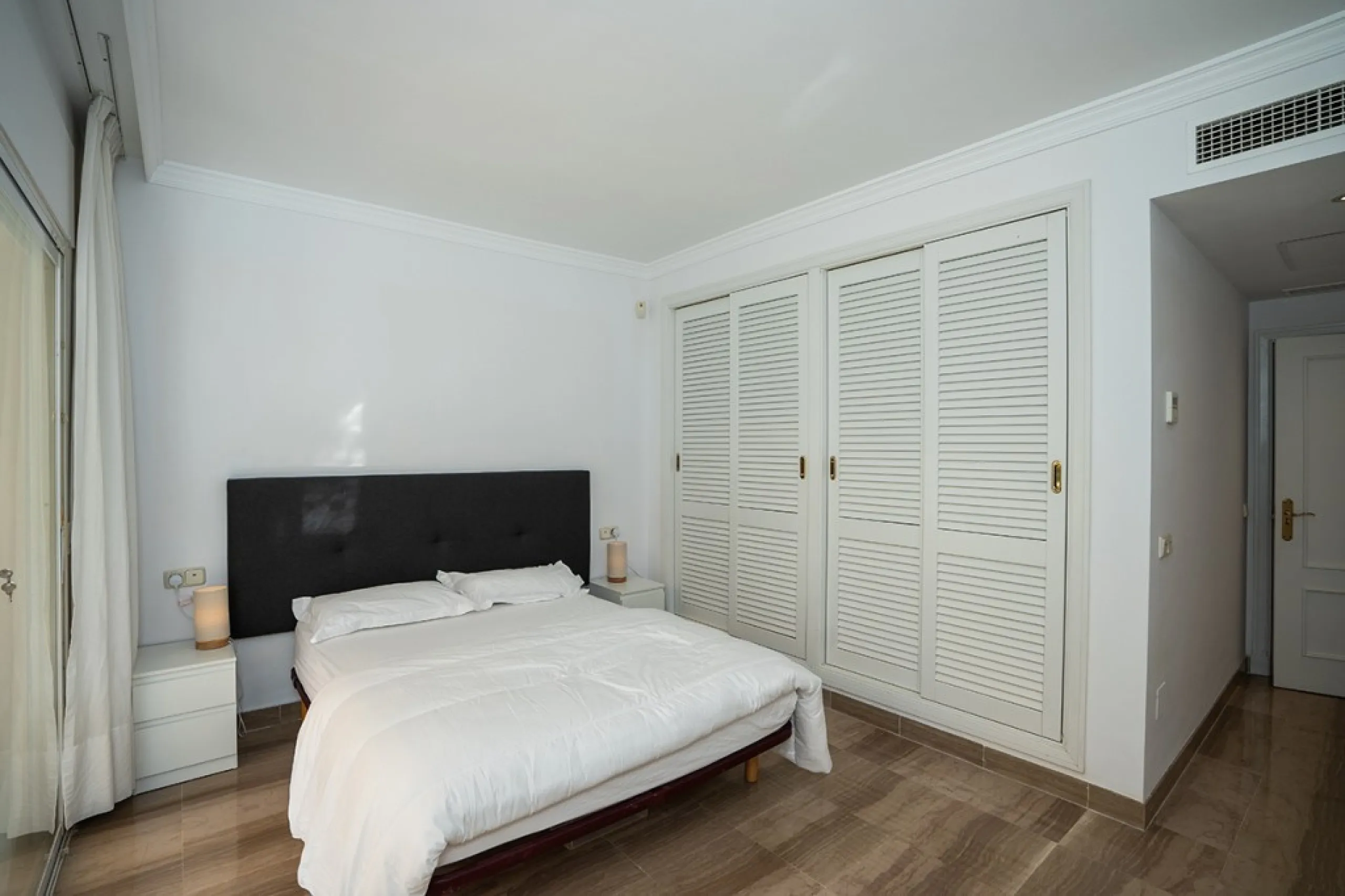 Apartment - Ground Floor Apartment в продаже в Marbella, Málaga. В доме 3 спален и 2 ванных комнат. Площадь дома 155 м²