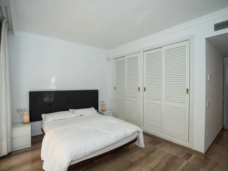 Apartment - Ground Floor Apartment в продаже в Marbella, Málaga. В доме 3 спален и 2 ванных комнат. Площадь дома 155 м²