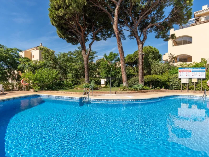 Apartment - Ground Floor Apartment в продаже в Marbella, Málaga. В доме 3 спален и 2 ванных комнат. Площадь дома 155 м²