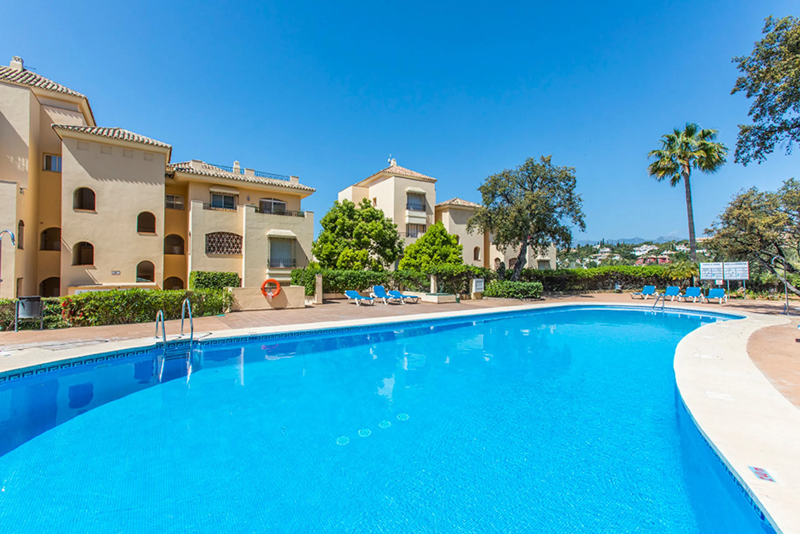 Apartment - Ground Floor Apartment в продаже в Marbella, Málaga. В доме 3 спален и 2 ванных комнат. Площадь дома 155 м²