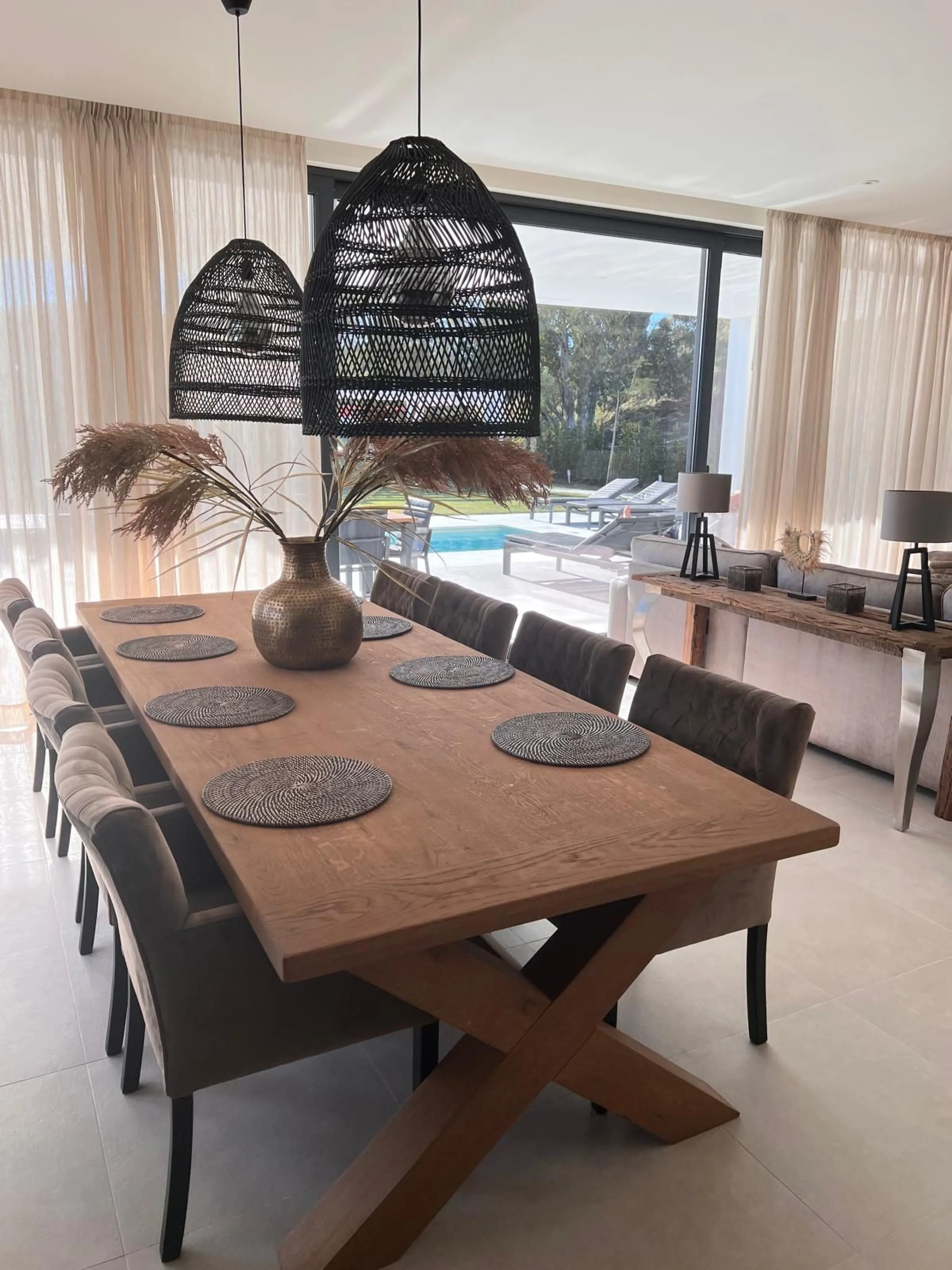 Beautiful detached villa located on the first line of La Cala's very popular golf courses, making it an ideal choice for golf lovers.