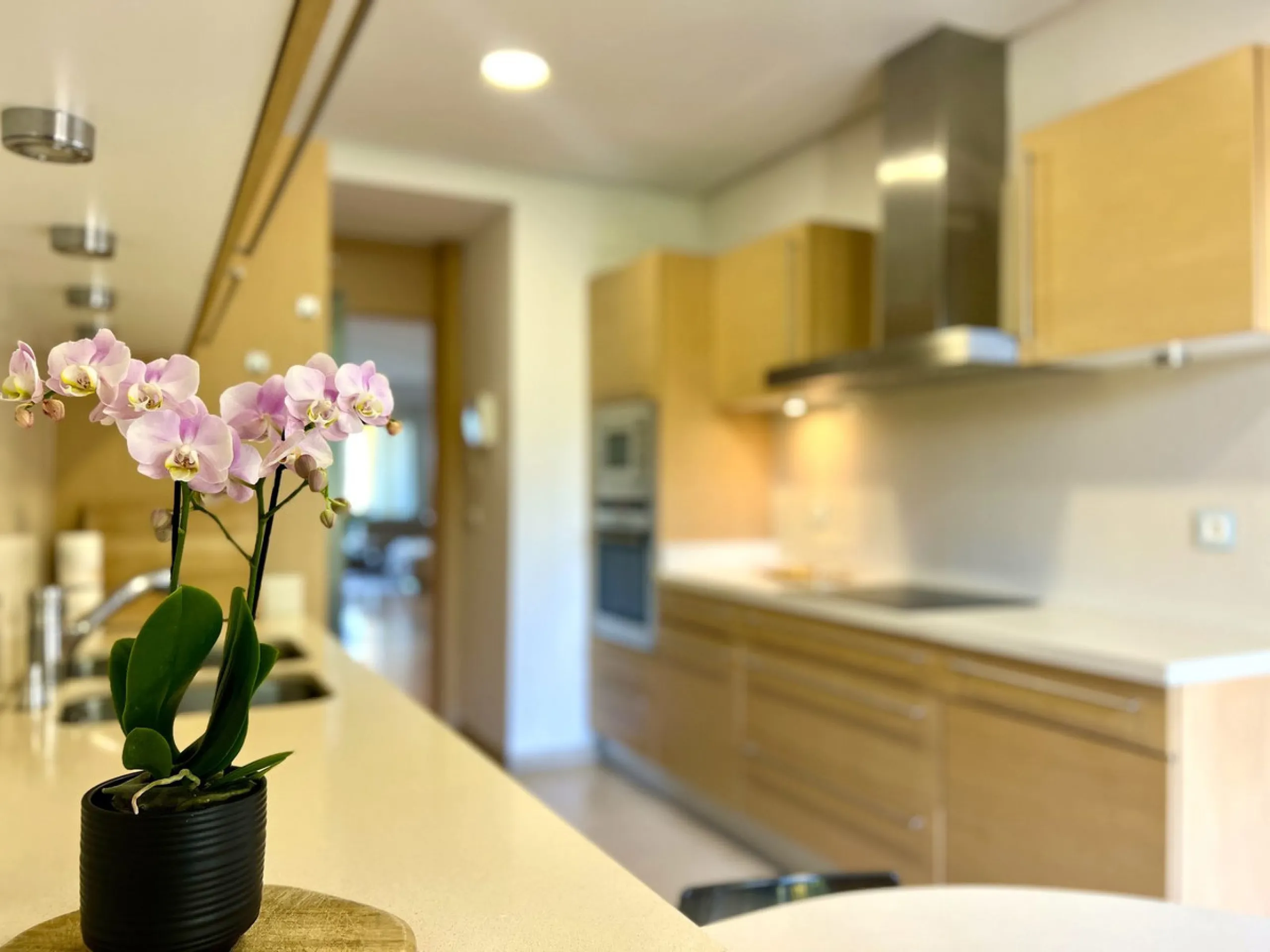 Apartment - Middle Floor Apartment в продаже в Benahavís, Málaga. В доме 3 спален и 3 ванных комнат. Площадь дома 160 м²